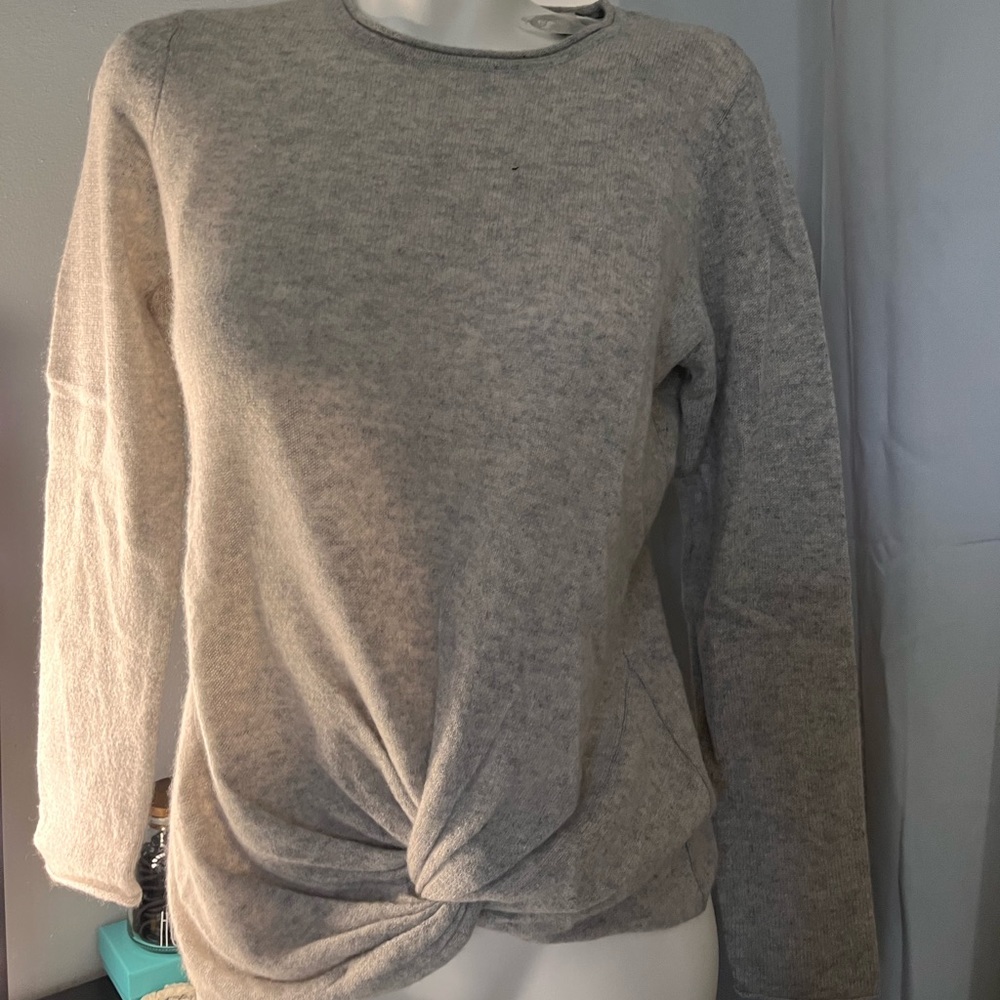 Grey CASHMERE Bloomingdale’s Longsleeve E6